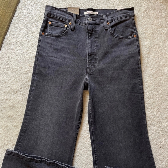 NWT Levi's Ribcage Bells High Rise Grey Wash Women's Jeans Size 31/32 - Picture 2 of 13